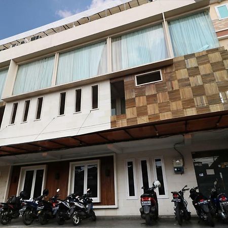 Magnolia Hotel Jakarta Exterior photo