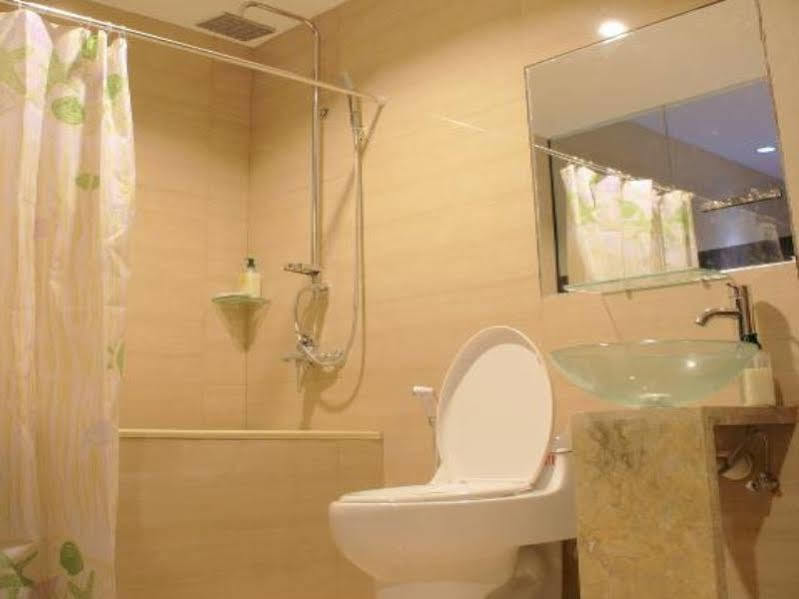 Magnolia Hotel Jakarta Exterior photo